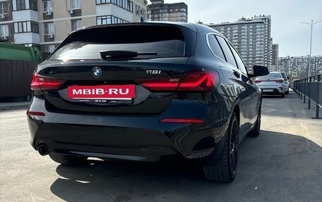BMW 1 серия, 2019 год, 1 850 000 рублей, 2 фотография