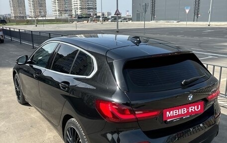 BMW 1 серия, 2019 год, 1 850 000 рублей, 6 фотография