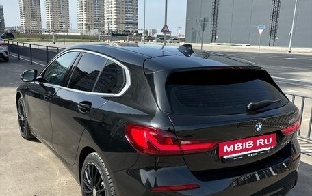 BMW 1 серия, 2019 год, 1 850 000 рублей, 21 фотография