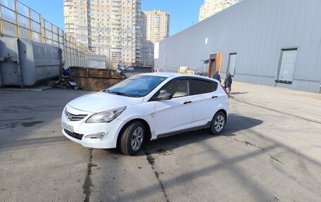 Hyundai Solaris II рестайлинг, 2014 год, 360 000 рублей, 2 фотография