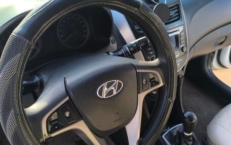 Hyundai Solaris II рестайлинг, 2014 год, 360 000 рублей, 10 фотография