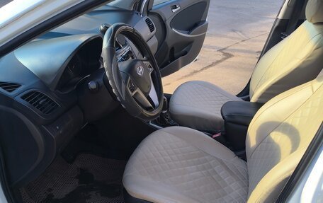 Hyundai Solaris II рестайлинг, 2014 год, 360 000 рублей, 9 фотография