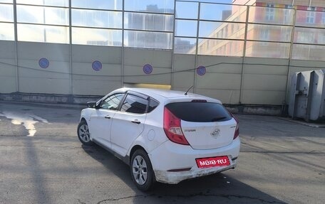 Hyundai Solaris II рестайлинг, 2014 год, 360 000 рублей, 3 фотография