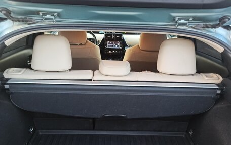 Toyota Prius IV XW50, 2019 год, 2 280 000 рублей, 2 фотография