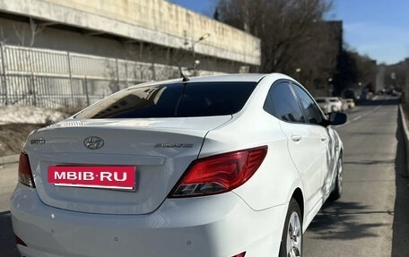 Hyundai Solaris II рестайлинг, 2015 год, 1 200 000 рублей, 6 фотография
