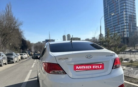 Hyundai Solaris II рестайлинг, 2015 год, 1 200 000 рублей, 4 фотография