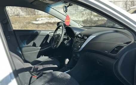 Hyundai Solaris II рестайлинг, 2015 год, 1 200 000 рублей, 13 фотография