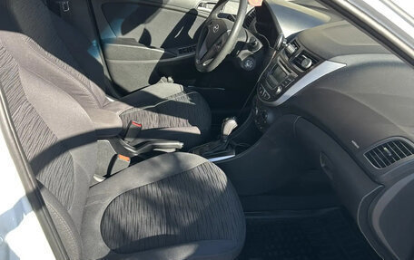 Hyundai Solaris II рестайлинг, 2015 год, 1 200 000 рублей, 15 фотография