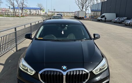 BMW 1 серия, 2019 год, 1 850 000 рублей, 9 фотография