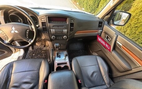 Mitsubishi Pajero IV, 2007 год, 1 350 000 рублей, 23 фотография