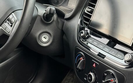 Hyundai Solaris II рестайлинг, 2021 год, 1 700 000 рублей, 2 фотография