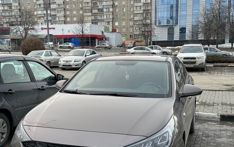 Hyundai Solaris II рестайлинг, 2021 год, 1 700 000 рублей, 8 фотография