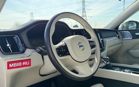 Volvo XC60 II, 2019 год, 4 000 000 рублей, 21 фотография