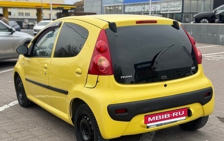 Peugeot 107 I рестайлинг, 2009 год, 430 000 рублей, 4 фотография