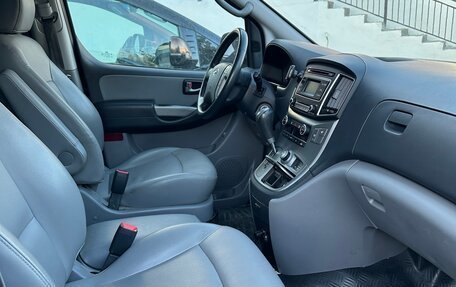 Hyundai Grand Starex Grand Starex I рестайлинг 2, 2020 год, 3 600 000 рублей, 4 фотография