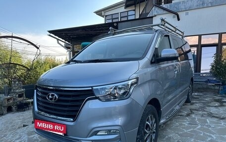 Hyundai Grand Starex Grand Starex I рестайлинг 2, 2020 год, 3 600 000 рублей, 15 фотография