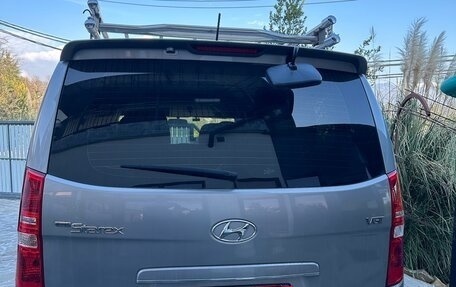 Hyundai Grand Starex Grand Starex I рестайлинг 2, 2020 год, 3 600 000 рублей, 2 фотография