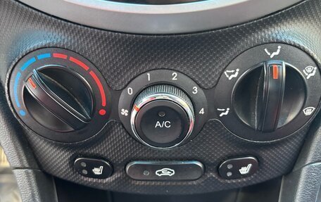 Hyundai Solaris II рестайлинг, 2012 год, 800 000 рублей, 25 фотография