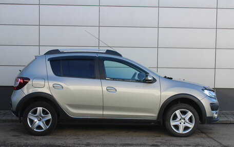 Renault Sandero II рестайлинг, 2018 год, 1 035 000 рублей, 5 фотография