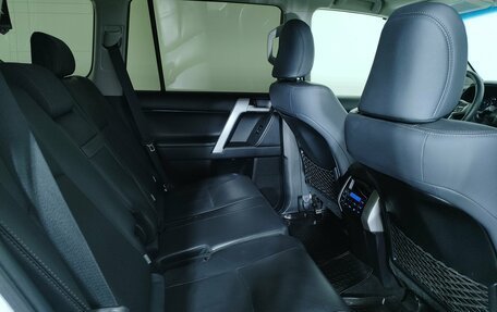 Toyota Land Cruiser Prado 150 рестайлинг 2, 2018 год, 5 299 000 рублей, 15 фотография