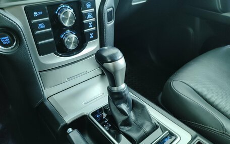 Toyota Land Cruiser Prado 150 рестайлинг 2, 2018 год, 5 299 000 рублей, 13 фотография