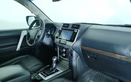 Toyota Land Cruiser Prado 150 рестайлинг 2, 2018 год, 5 299 000 рублей, 10 фотография