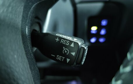 Toyota Land Cruiser Prado 150 рестайлинг 2, 2018 год, 5 299 000 рублей, 20 фотография