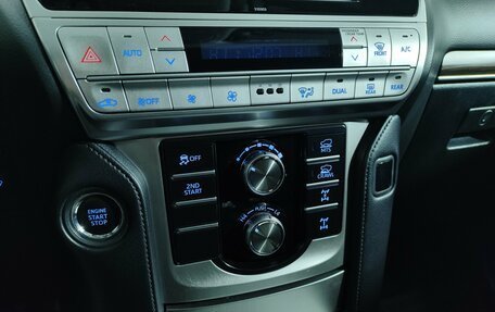 Toyota Land Cruiser Prado 150 рестайлинг 2, 2018 год, 5 299 000 рублей, 23 фотография