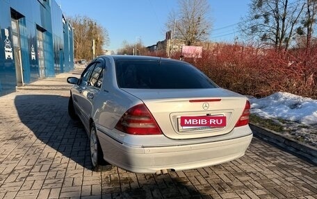 Mercedes-Benz C-Класс, 2005 год, 700 000 рублей, 6 фотография