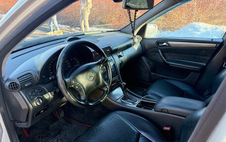 Mercedes-Benz C-Класс, 2005 год, 700 000 рублей, 10 фотография