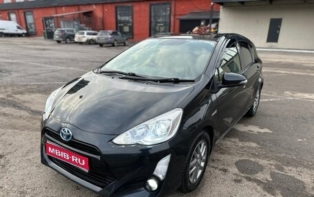 Toyota Aqua I, 2015 год, 1 170 000 рублей, 1 фотография