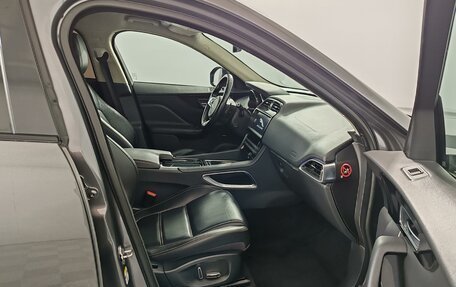 Jaguar F-Pace, 2018 год, 2 349 000 рублей, 21 фотография