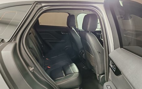 Jaguar F-Pace, 2018 год, 2 349 000 рублей, 22 фотография