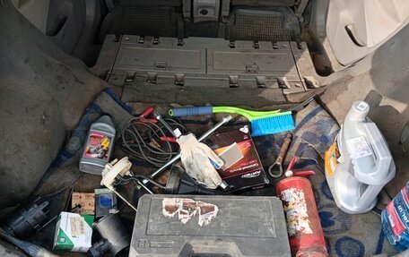 Nissan Almera Tino i, 2000 год, 130 000 рублей, 14 фотография