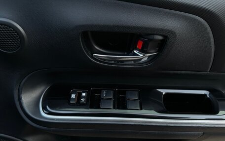 Toyota Aqua I, 2015 год, 1 170 000 рублей, 14 фотография