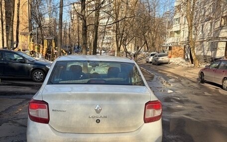 Renault Logan II, 2016 год, 550 000 рублей, 3 фотография