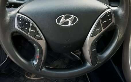 Hyundai Elantra V, 2012 год, 910 000 рублей, 12 фотография