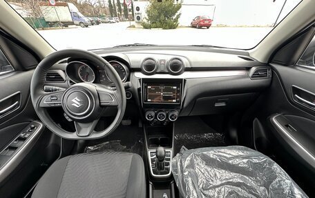 Suzuki Swift V, 2024 год, 2 297 000 рублей, 18 фотография