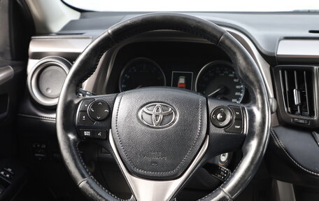 Toyota RAV4, 2017 год, 2 449 000 рублей, 10 фотография