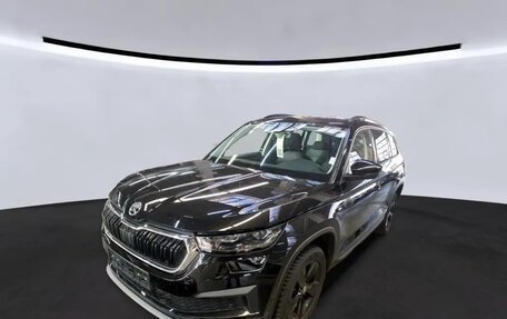 Skoda Kodiaq I, 2022 год, 2 742 000 рублей, 2 фотография