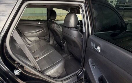 Hyundai Tucson III, 2018 год, 2 300 000 рублей, 12 фотография