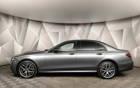 Mercedes-Benz E-Класс, 2021 год, 4 900 000 рублей, 5 фотография