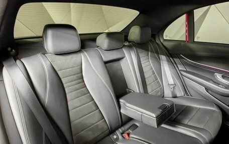 Mercedes-Benz E-Класс, 2021 год, 4 900 000 рублей, 17 фотография