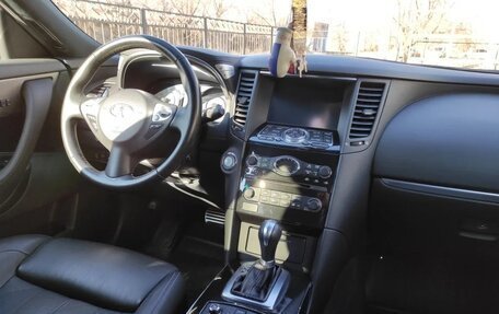 Infiniti QX70, 2016 год, 2 850 000 рублей, 7 фотография