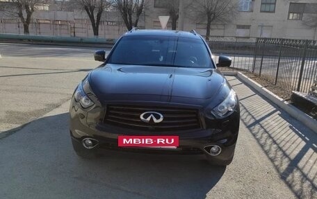 Infiniti QX70, 2016 год, 2 850 000 рублей, 4 фотография