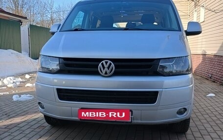 Volkswagen Caravelle T5, 2012 год, 2 100 000 рублей, 30 фотография