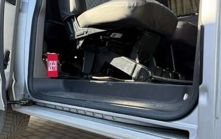 Volkswagen Caravelle T5, 2012 год, 2 100 000 рублей, 36 фотография