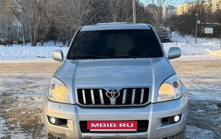 Toyota Land Cruiser Prado 120 рестайлинг, 2004 год, 1 390 000 рублей, 2 фотография