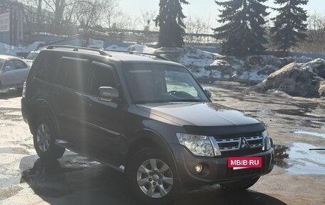 Mitsubishi Pajero IV, 2015 год, 2 860 000 рублей, 3 фотография