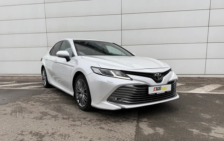Toyota Camry, 2019 год, 2 650 000 рублей, 3 фотография
